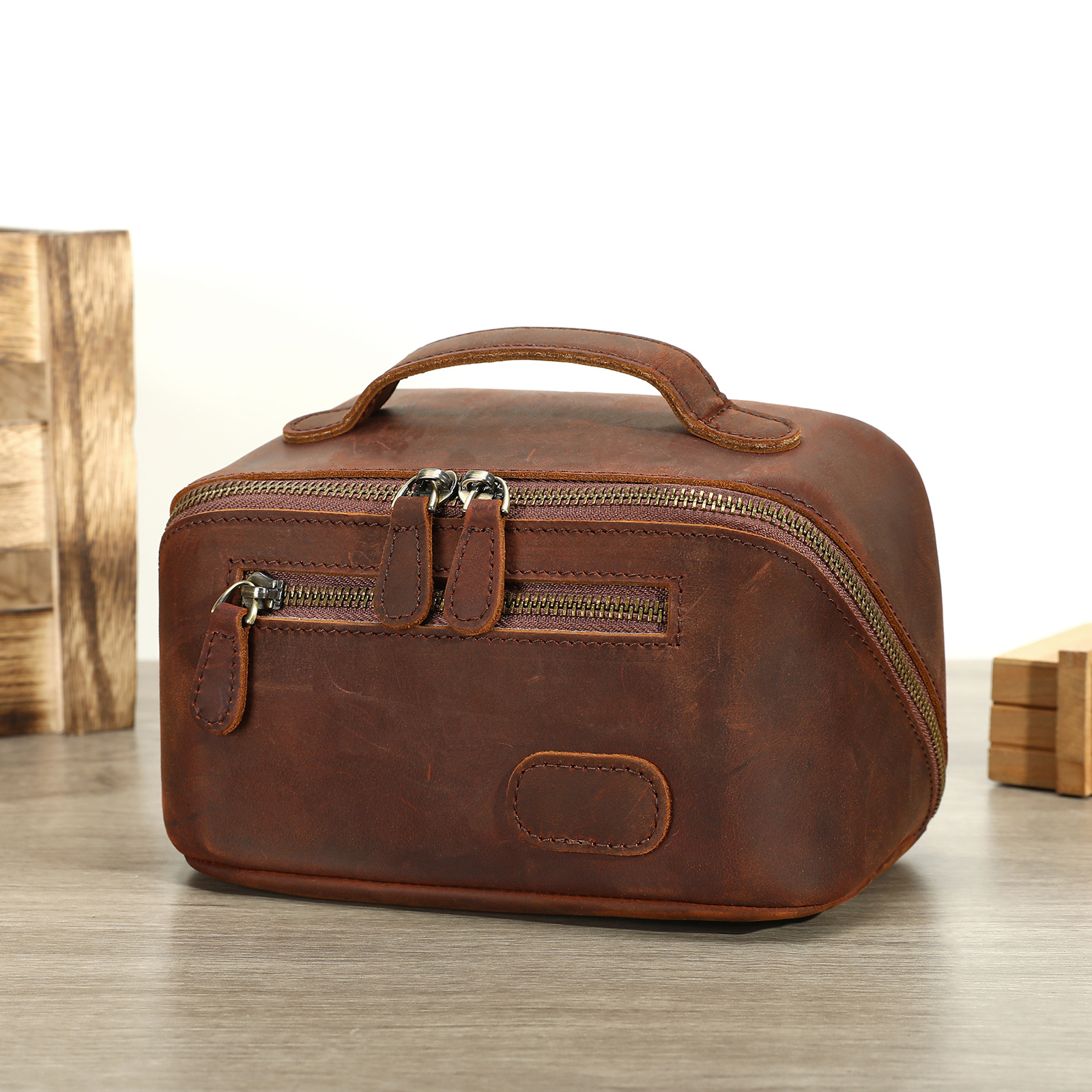 Vintage Crazy Horse Leather To - مراجعة Mens Vintage Grooming Kit وسعره